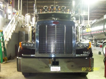 CLICK ON THUMBNAIL FOR MORE PETERBILT PICS
